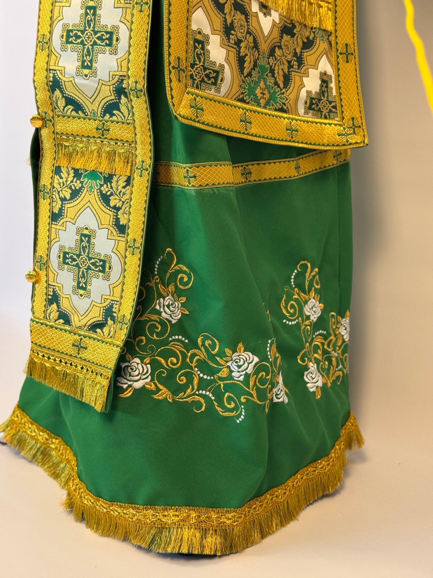 Set of embroidery vestments of a Slavic Orthodox priest | Metallic liturgical vestments