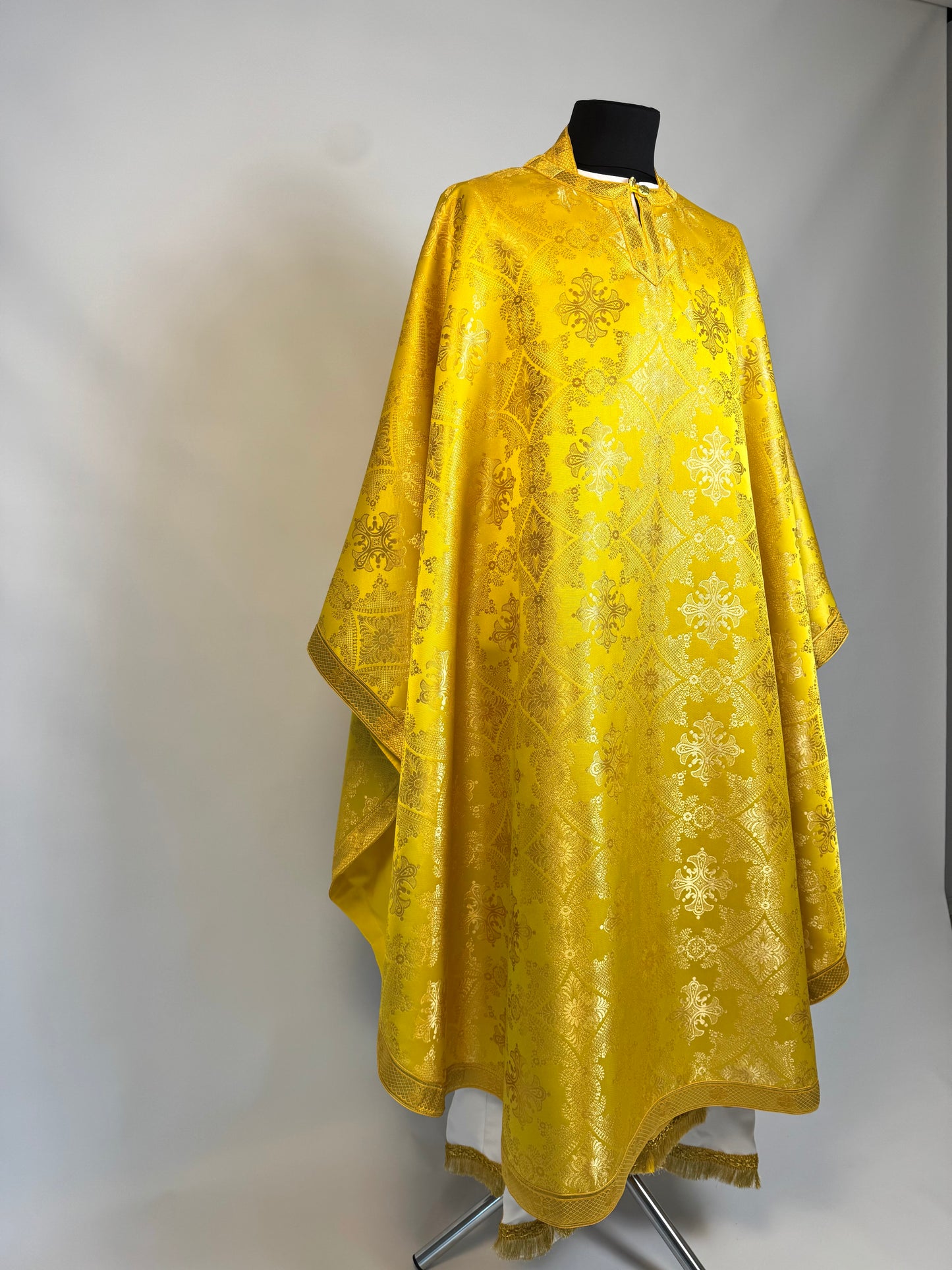 Byzantium vestment of a priest | Classical Greek felon