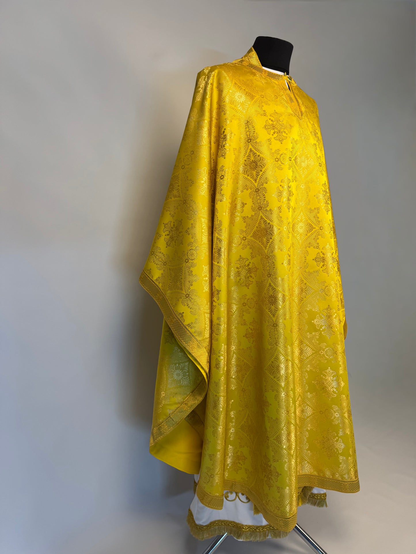 Byzantium vestment of a priest | Classical Greek felon