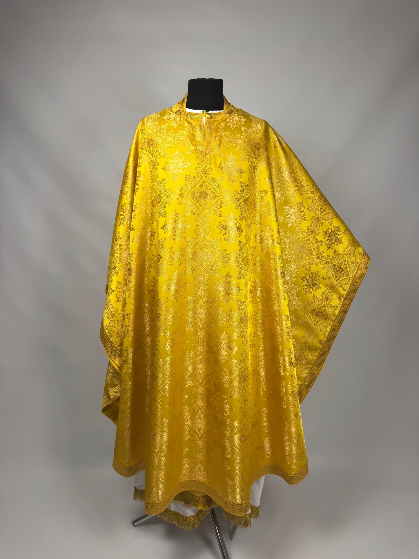 Byzantium vestment of a priest | Classical Greek felon