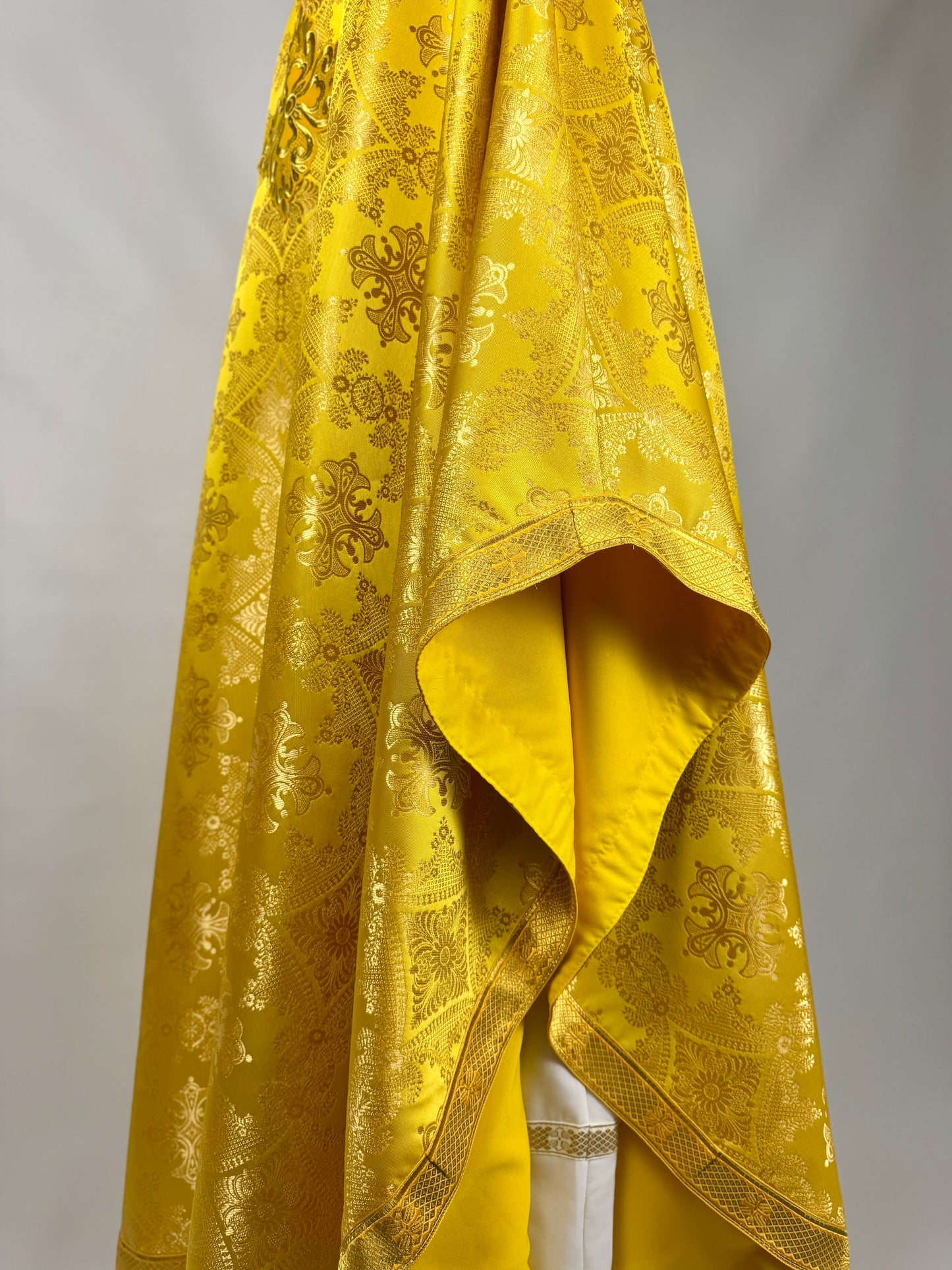 Byzantium vestment of a priest | Classical Greek felon