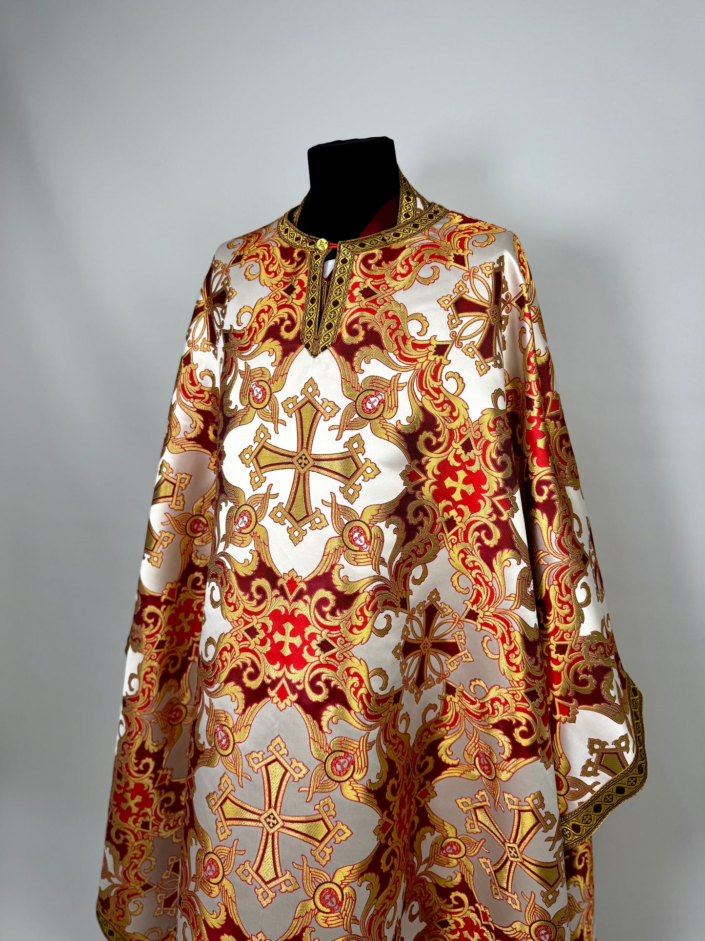 Byzantium vestment of a priest | Classical Greek felon