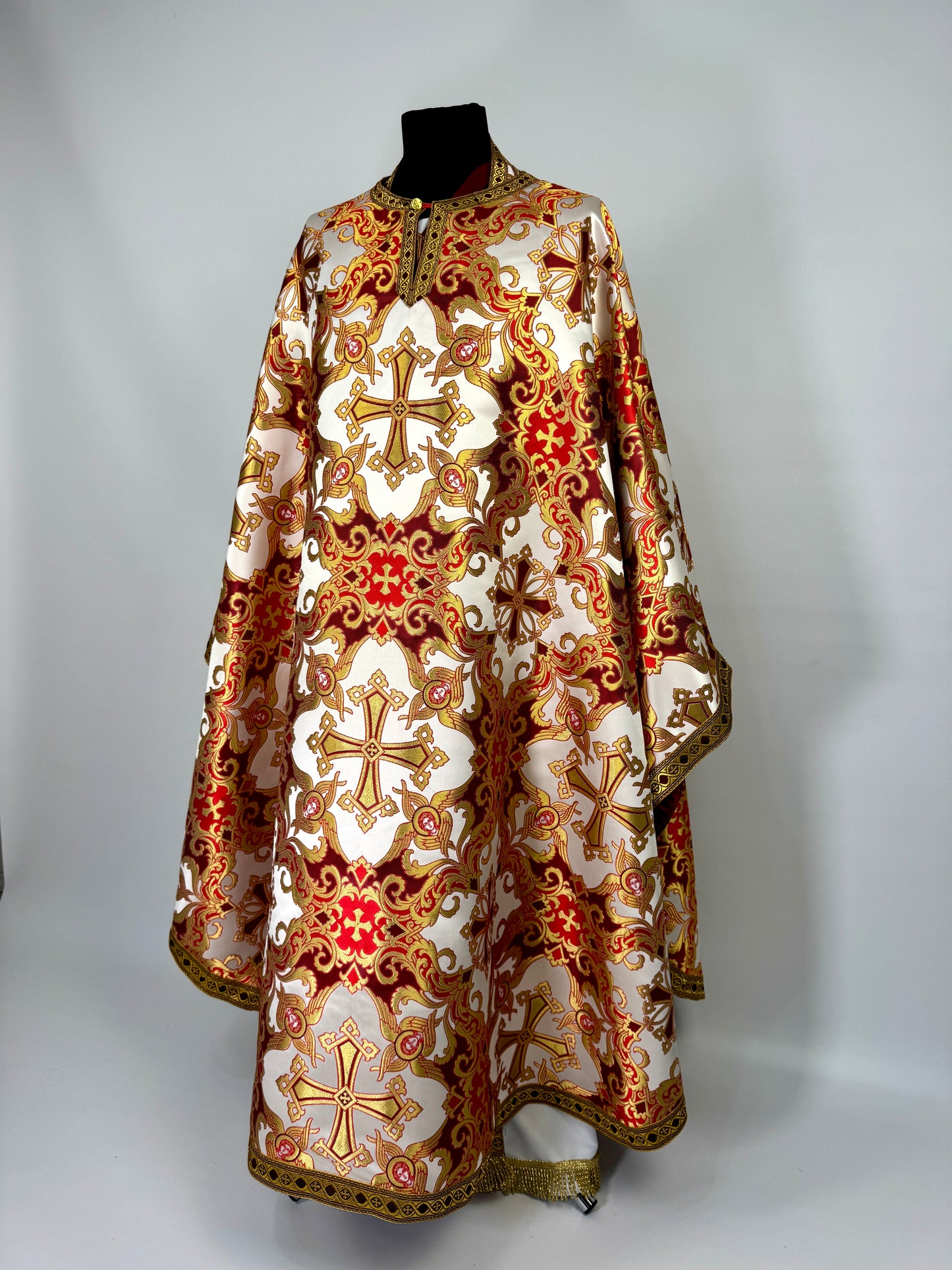Byzantium vestment of a priest | Classical Greek felon