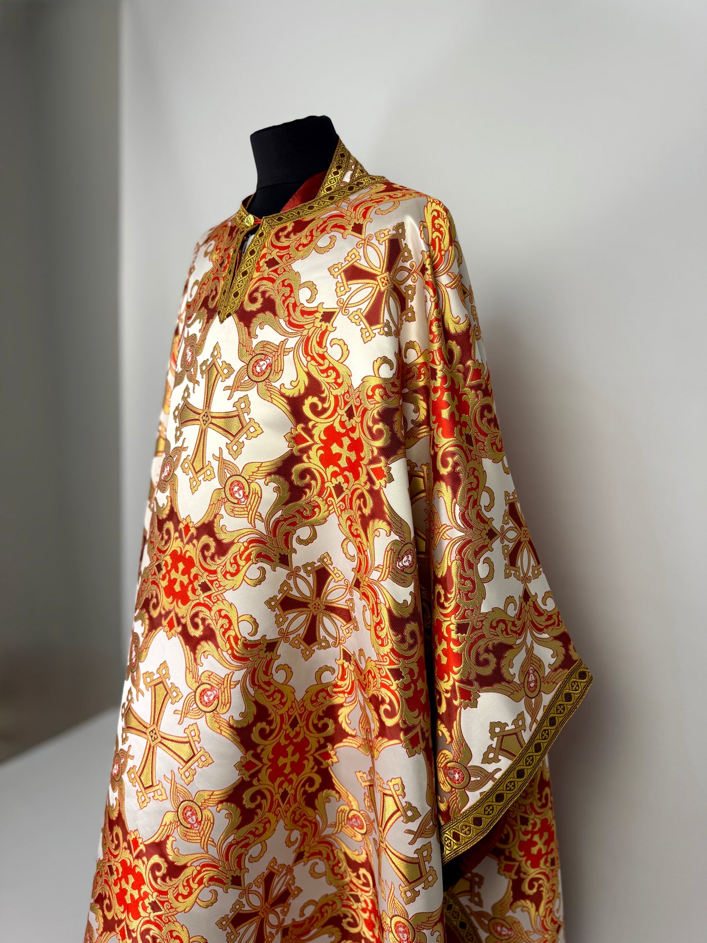 Byzantium vestment of a priest | Classical Greek felon