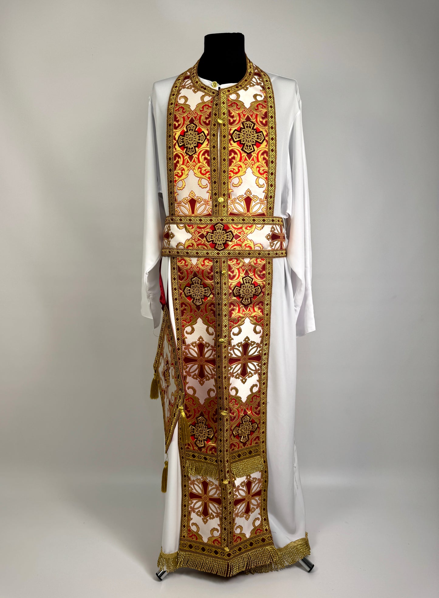 Byzantium vestment of a priest | Classical Greek felon